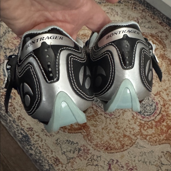 Bontrager Black Cycling Shoes for Women - Picture 5 of 7